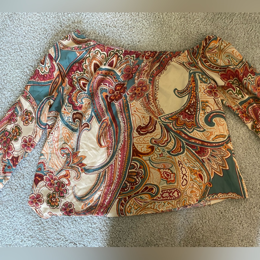Off the shoulder Printed Blouse. Brand new! Never worn.